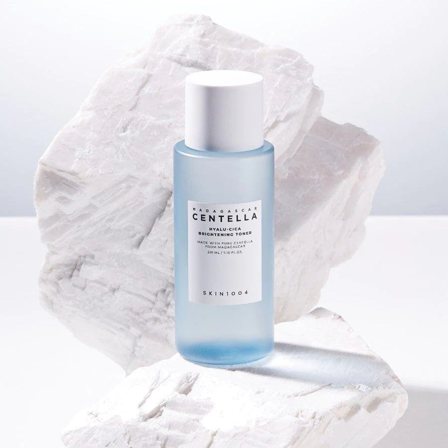 Skin1004 - Madagascar Centella Hyalu-Cica Brightening Toner 210mL